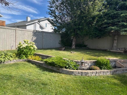 321 Collinge Road, Hinton, AB - Outdoor