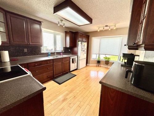 321 Collinge Road, Hinton, AB - Indoor Photo Showing Kitchen With Double Sink