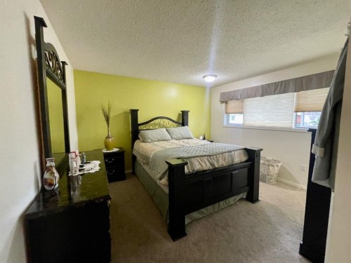 1418 53 Street, Edson, AB - Indoor Photo Showing Bedroom