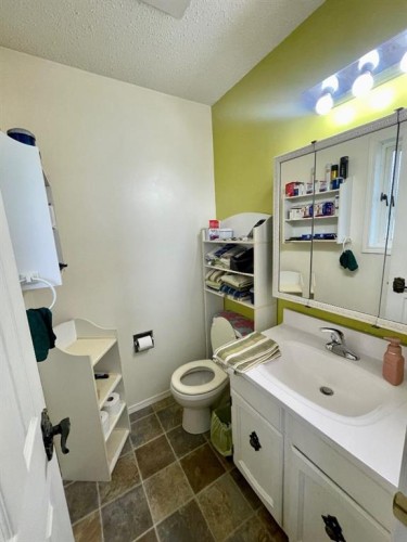 1418 53 Street, Edson, AB - Indoor Photo Showing Bathroom
