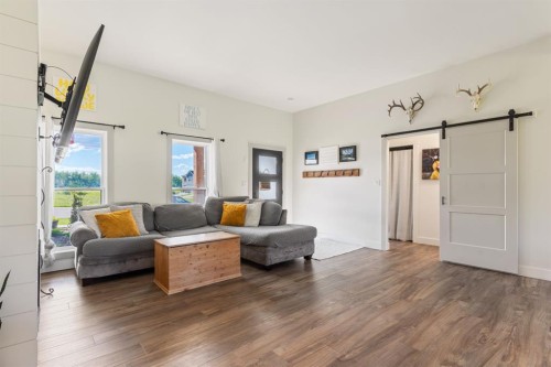 5406 Poplar Lane, Athabasca, AB - Indoor Photo Showing Living Room