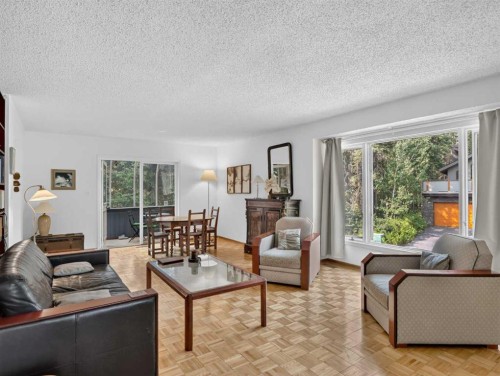 22 Pinewood Crescent, Canmore, AB - Indoor Photo Showing Living Room