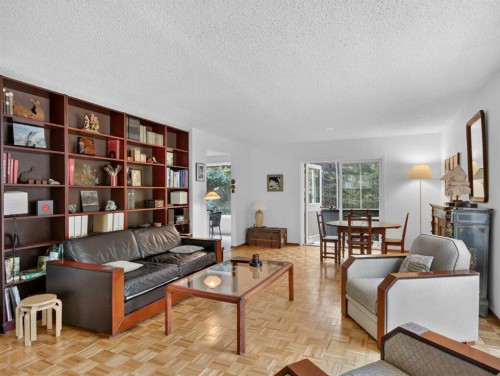 22 Pinewood Crescent  Canmore, AB T1W 1P8