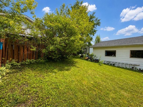 5746 9 Avenue, Edson, AB - Outdoor
