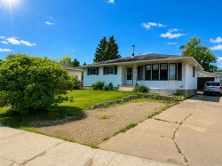 5746 9 Avenue Edson, AB T7E 1J3