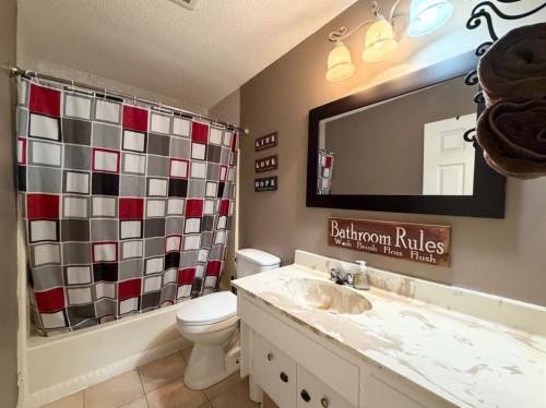 5746 9 Avenue, Edson, AB - Indoor Photo Showing Bathroom