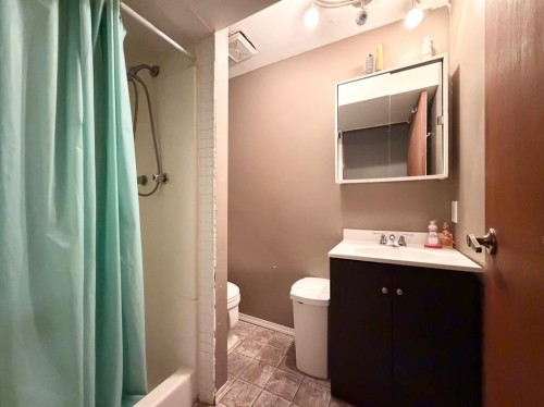 5746 9 Avenue, Edson, AB - Indoor Photo Showing Bathroom