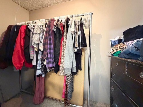 5746 9 Avenue, Edson, AB - Indoor With Storage