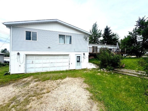 517 3Rd Avenue, Fox Creek, AB - Outdoor