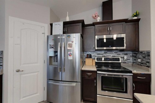45 Springwood Drive Ne, Slave Lake, AB - Indoor Photo Showing Kitchen