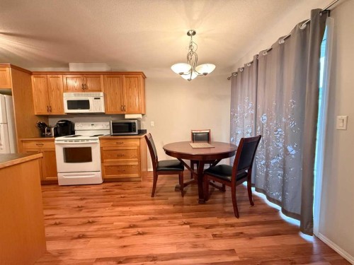 103-501 3 Street, Fox Creek, AB - Indoor Photo Showing Other Room