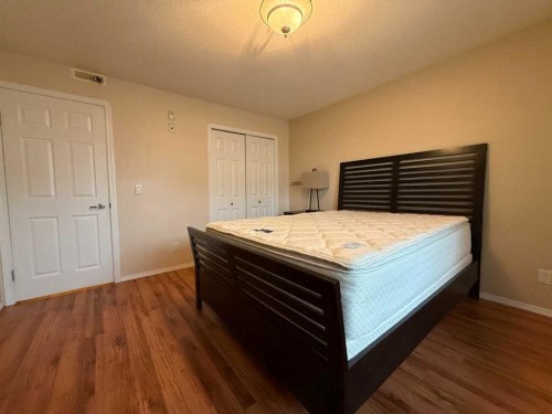 103-501 3 Street, Fox Creek, AB - Indoor Photo Showing Bedroom