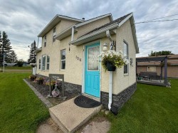 5316 46 Avenue Mayerthorpe, AB T0E 1N0