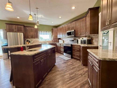 115017 Twp Rd 600A, Rural Woodlands County, AB - Indoor Photo Showing Kitchen With Upgraded Kitchen
