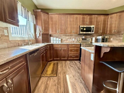 115017 Twp Rd 600A, Rural Woodlands County, AB - Indoor Photo Showing Kitchen