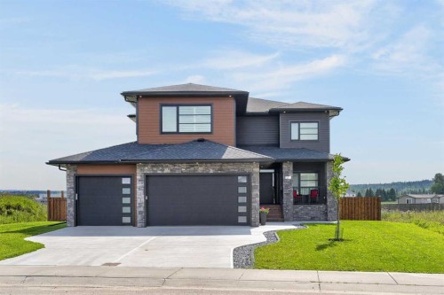 55 Riverdale Bend  Whitecourt, AB T7S 0G4