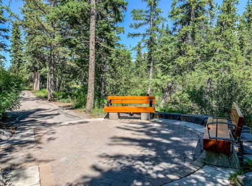 205-600 Spring Creek Drive, Canmore, AB - Outdoor