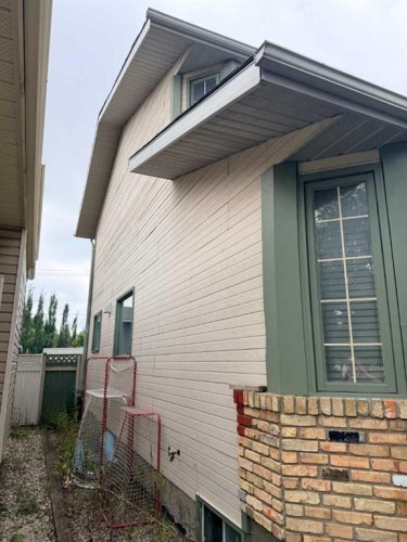 319 Sunvale Drive Se, Calgary, AB - Outdoor With Exterior