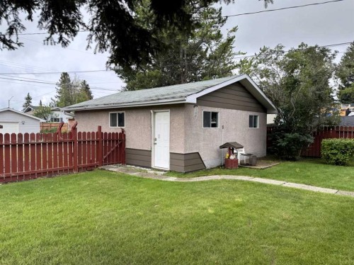 4303 8 Avenue, Edson, AB - Outdoor