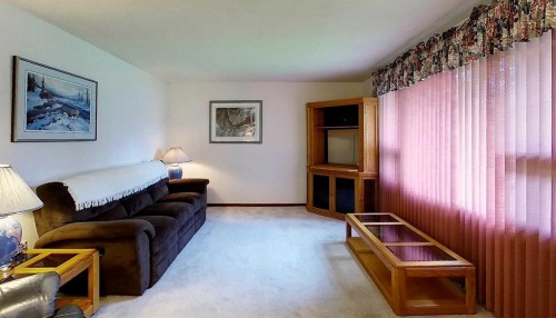 4303 8 Avenue, Edson, AB - Indoor