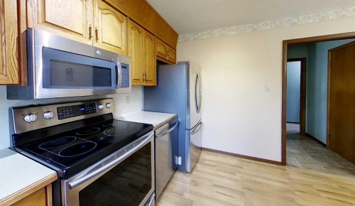 4303 8 Avenue, Edson, AB - Indoor Photo Showing Kitchen
