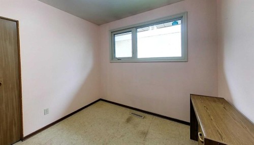 4303 8 Avenue, Edson, AB - Indoor Photo Showing Other Room