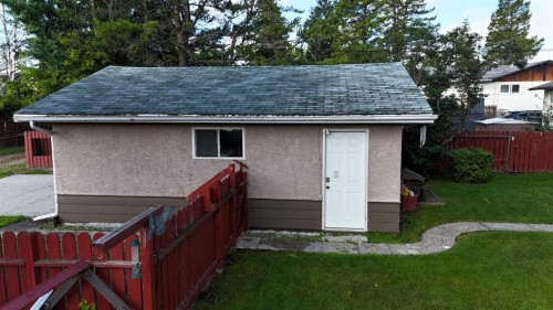 4303 8 Avenue, Edson, AB - Outdoor