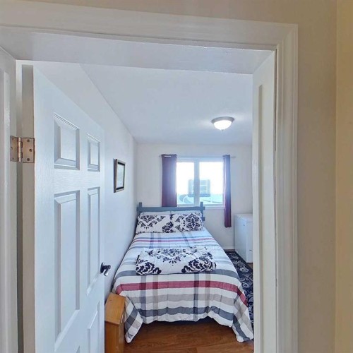 28 Centennial Crescent, Swan Hills, AB - Indoor Photo Showing Bedroom