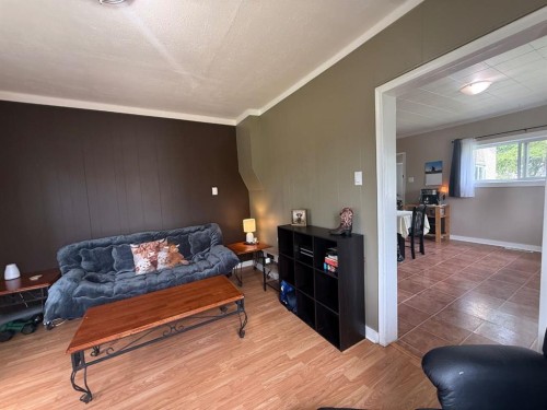 5113 Fifth Street, Boyle, AB - Indoor