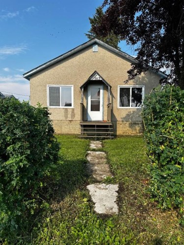 5113 Fifth Street, Boyle, AB - Outdoor