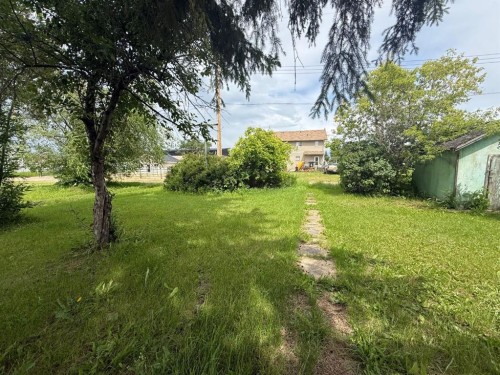 5113 Fifth Street, Boyle, AB - Outdoor