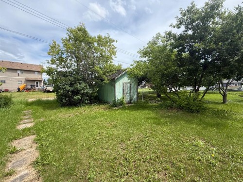 5113 Fifth Street, Boyle, AB - Outdoor