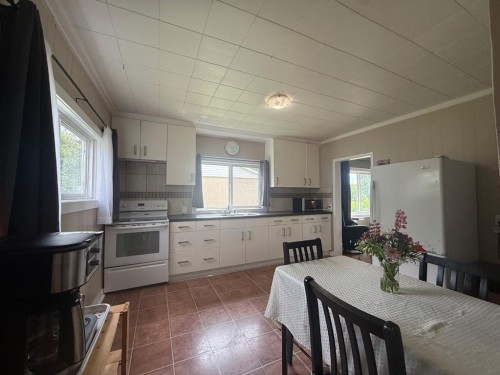 5113 Fifth Street, Boyle, AB - Indoor