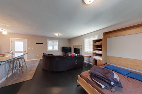 734041 Range Road, Wagner, AB - Indoor Photo Showing Living Room