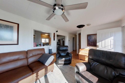 734041 Range Road, Wagner, AB - Indoor Photo Showing Living Room