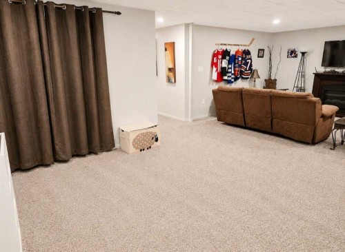 170 David Drive, Whispering Hills, AB - Indoor