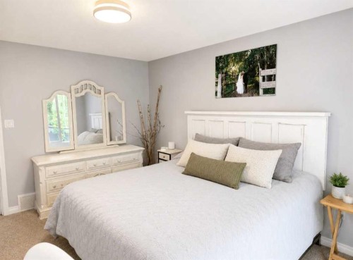 170 David Drive, Whispering Hills, AB - Indoor Photo Showing Bedroom
