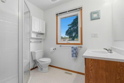 164 Crescent Drive, Thunder Lake, AB - Indoor Photo Showing Bathroom