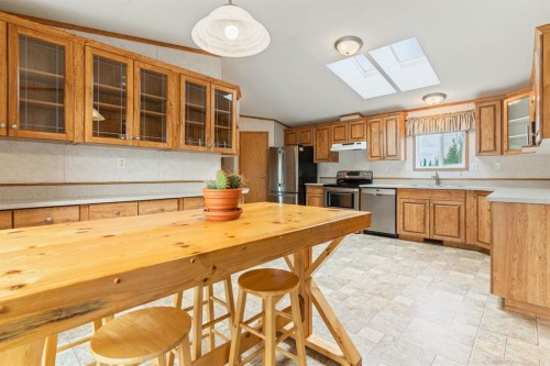 54 Aspen Drive West, Athabasca, AB - Indoor Photo Showing Kitchen