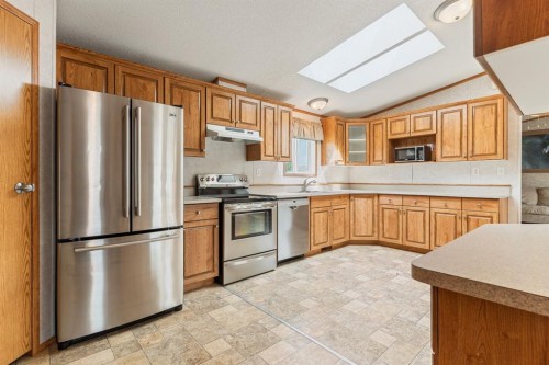 54 Aspen Drive West, Athabasca, AB - Indoor Photo Showing Kitchen