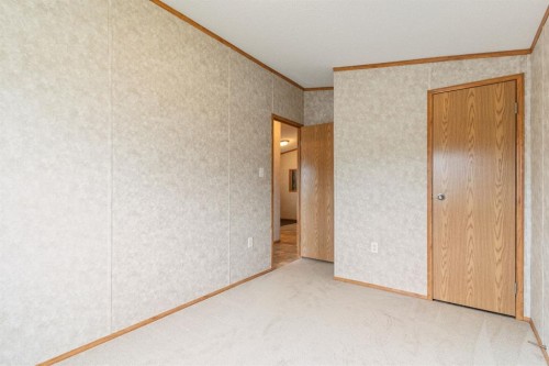 54 Aspen Drive West, Athabasca, AB - Indoor Photo Showing Other Room