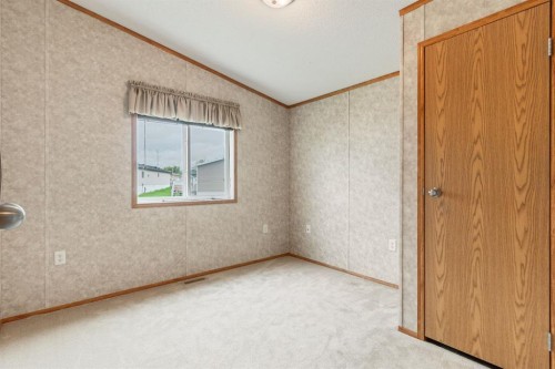 54 Aspen Drive West, Athabasca, AB - Indoor Photo Showing Other Room