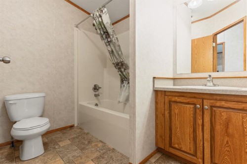 54 Aspen Drive West, Athabasca, AB - Indoor Photo Showing Bathroom