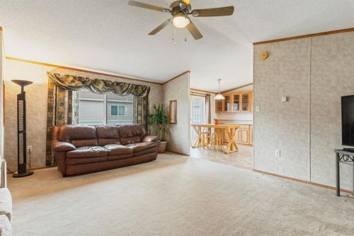 54 Aspen Drive West, Athabasca, AB - Indoor Photo Showing Living Room