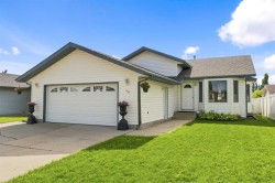 46 Atkinson Crescent  Whitecourt, AB T7S 1C6