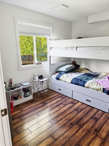 3-49329 Folding Avenue, Rural Yellowhead County, AB - Indoor Photo Showing Bedroom