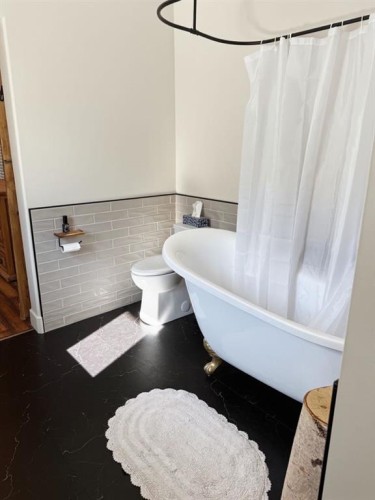 3-49329 Folding Avenue, Rural Yellowhead County, AB - Indoor Photo Showing Bathroom