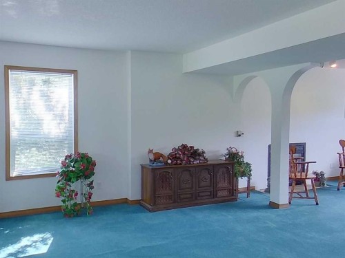 655019 44 Highway, Flatbush, AB - Indoor Photo Showing Other Room