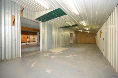 655059 Highway 813, Rural Athabasca County, AB - Indoor Photo Showing Other Room