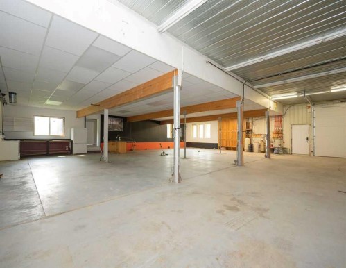 655059 Highway 813, Rural Athabasca County, AB - Indoor Photo Showing Garage